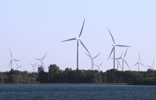 Wolfe Island风电场在金斯敦，安大略省，加拿大